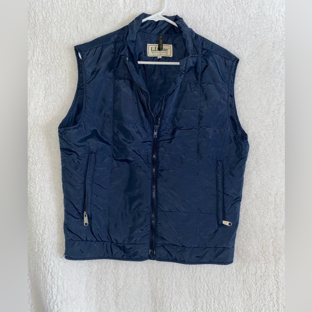 L.L. Bean dark blue vest size large
